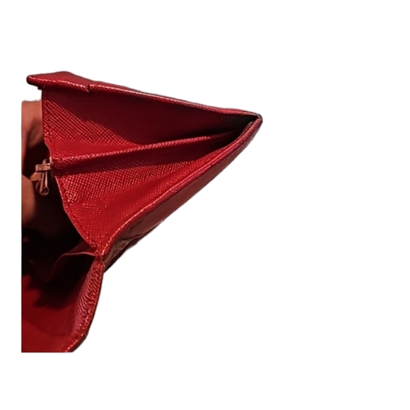 Prada Saffiano Fiocco Ribon Bifold Wallet. - Picture 13 of 16